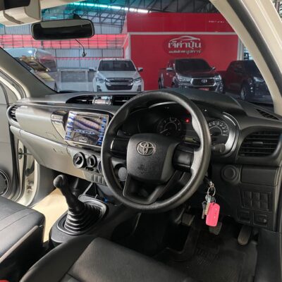 Toyota Hilux Revo 2.4 J+ M/T ดีเซล ปี 2017 รถกระบะตอนเดียว เจ๊คำปุ่นยูสคาร์ รถมือสอง ราคาถูก ฟรีดาวน์ รับประกันมือสอง