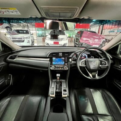 Honda Civic FC 1.5 Turbo Sedan AT เบนซิน ปี 2018 รถเก๋งมือสอง เจ๊คำปุ่นยูสคาร์ รถมือสอง ราคาถูก ฟรีดาวน์ รับประกันมือสอง