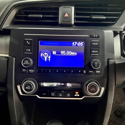 Honda Civic FC 1.8 E AT เบนซิน ปี 2018 รถเก๋งมือสอง เจ๊คำปุ่นยูสคาร์ รถมือสอง ราคาถูก ฟรีดาวน์ รับประกันมือสอง