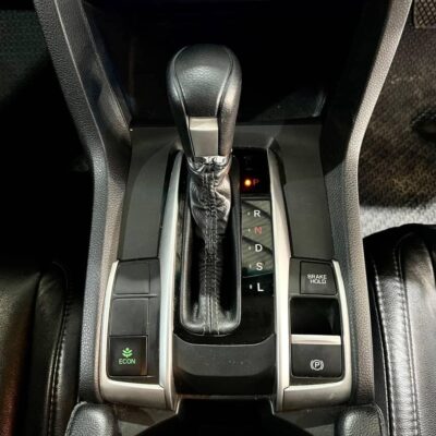 Honda Civic FC 1.8 E AT เบนซิน ปี 2018 รถเก๋งมือสอง เจ๊คำปุ่นยูสคาร์ รถมือสอง ราคาถูก ฟรีดาวน์ รับประกันมือสอง