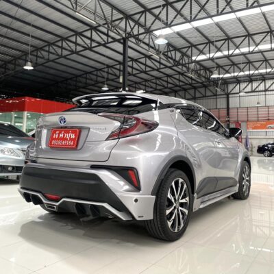 Toyota CH-R 1.8 Hybrid High เบนซิน+ไฟฟ้า ปี 2018 รถเก๋งมือสอง เจ๊คำปุ่นยูสคาร์ รถมือสอง ราคาถูก ฟรีดาวน์ รับประกันมือสอง