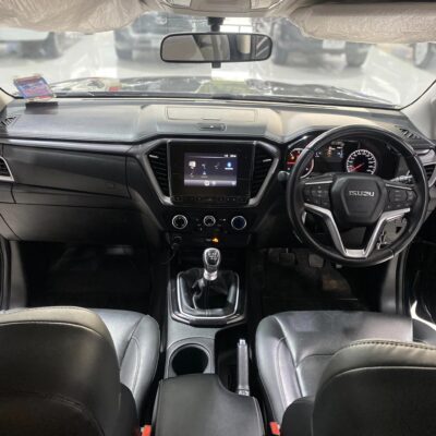 Isuzu D-Max Cab4 HR 1.9 Ddi Z MT ดีเซล ปี 2019 รถกระบะมือสอง เจ๊คำปุ่นยูสคาร์ รถมือสอง ราคาถูก ฟรีดาวน์ รับประกันมือสอง