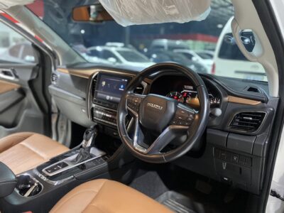 ISUZU MU-X 1.9 AT Elegance 2WD ปี 2021 รถsuvมือสอง เจ๊คำปุ่นยูสคาร์ รถมือสอง ราคาถูก ฟรีดาวน์ รับประกันมือสอง