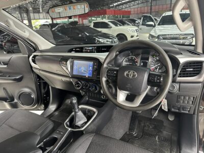 Toyota Hilux Revo Prerunner 2.4 Entry Smart cab MT 2021 รถกระบะมือสอง เจ๊คำปุ่นยูสคาร์ รถมือสอง ราคาถูก ฟรีดาวน์ รับประกันมือสอง