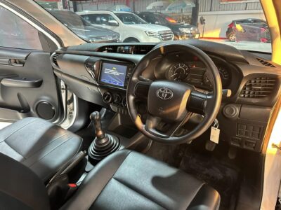 Toyota Revo 2.8 Entry MT ปี 2021 รถตอนเดียวมือสอง เจ๊คำปุ่นยูสคาร์ รถมือสอง ราคาถูก ฟรีดาวน์ รับประกันมือสอง