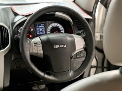 Isuzu Mu-x 3.0 2WD VGS (DVD Navi) ดีเซล ปี 2013 รถsuvมือสอง เจ๊คำปุ่นยูสคาร์ รถมือสอง ราคาถูก ฟรีดาวน์ รับประกันมือสอง