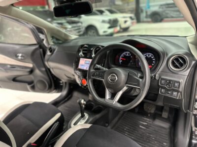 Nissan Note 1.2 VL AT เบนซิน ปี 2017 รถเก๋งมือสอง เจ๊คำปุ่นยูสคาร์ รถมือสอง ราคาถูก ฟรีดาวน์ รับประกันมือสอง