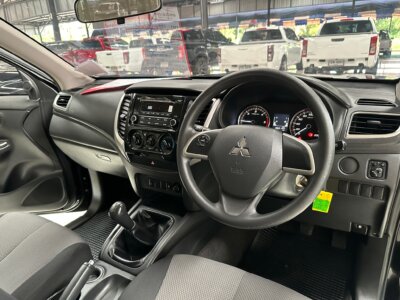 Mitsubishi Triton Mega cab 2.5 GLX MT 2019 รถกระบะมือสอง เจ๊คำปุ่นยูสคาร์ รถมือสองชลบุรี