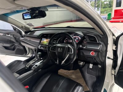 Honda Civic Fc 1.5 Turbo RS 2018 รถเก๋งมือสอง เจ๊คำปุ่นยูสคาร์ รถมือสองชลบุรี ระยอง จันทบุรี