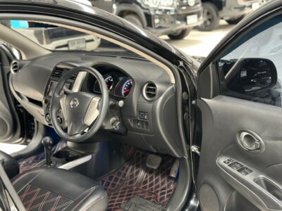Nissan Almera 1.2 E Sportech AT 2017 รถเก๋งมือสอง เจ๊คำปุ่นยูสคาร์ รถมือสองชลบุรี