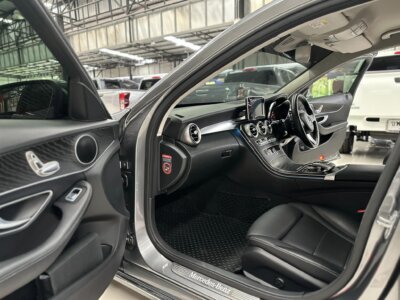 Mercedes-Benz C 350e Plug-in Hybrid 2.0 ปี 2017 รถเก๋งมือสอง เจ๊คำปุ่นยูสคาร์ รถมือสองชลบุรี ระยอง จันทบุรี สมุทรปราการ