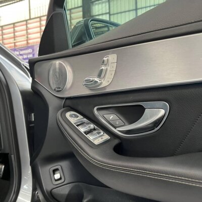 Mercedes Benz C350e Plug-in Hybrid 2.0 2017 รถเก๋งมือสอง เจ๊คำปุ่นยูสคาร์ รถมือสองชลบุรี ระยอง จันทบุรี สมุทรปราการ