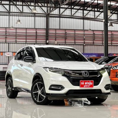 Honda HR-V 1.8 RS CVT ปี 2018 รถเก๋งมือสอง เจ๊คำปุ่นยูสคาร์ รถมือสอง ราคาถูก ฟรีดาวน์ รับประกันมือสอง