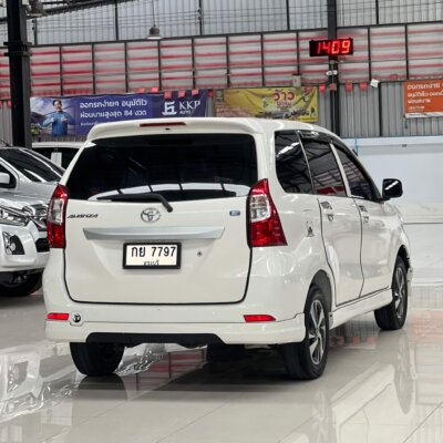 Toyota Avanza 1.5 E A/T เบนซิน 2016 รถ7ที่นั่งมือสอง เจ๊คำปุ่นยูสคาร์ รถมือสอง ราคาถูก ฟรีดาวน์ รับประกันมือสอง