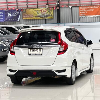 Honda Jazz GK 1.5 V+ AT 2020 รถเก๋งมือสอง เจ๊คำปุ่นยูสคาร์ รถมือสอง ราคาถูก ฟรีดาวน์ รับประกันมือสอง
