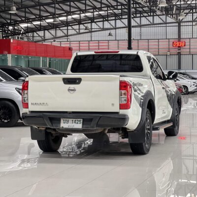 Nissan Navara King cab Black Edition 2.5 E 6MT ดีเซล ปี 2019 รถกระบะมือสอง เจ๊คำปุ่นยูสคาร์ รถมือสองชลบุรี ระยอง จันทบุรี สมุทรปราการ