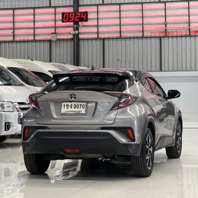 Toyota C-HR 1.8 HV Mid ปี 2020 รถเก๋งมือสอง เจ๊คำปุ่นยูสคาร์ รถมือสองชลบุรี ระยอง จันทบุรี สมุทรปราการ