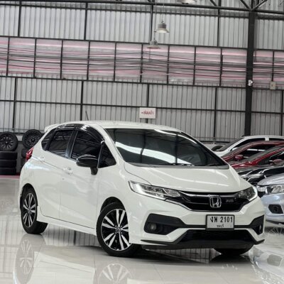 Honda Jazz GK 1.5 RS เบนซิน ปี 2018 รถเก๋งมือสอง เจ๊คำปุ่นยูสคาร์ รถมือสองชลบุรี ระยอง จันทบุรี สมุทรปราการ