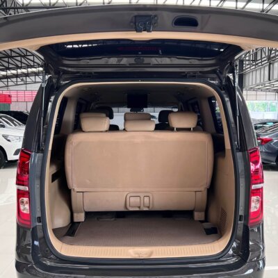 Hyundai H-1 2.5 Elite ปี 2019 รถตู้มือสอง เจ๊คำปุ่นยูสคาร์ รถมือสองชลบุรี ระยอง จันทบุรี สมุทรปราการ