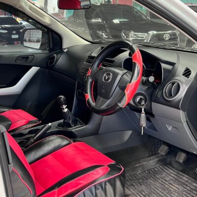 Mazda BT-50 Pro 2.2 Freestyle cab Hi-Racer 2014 รถกระบะมือสอง เจ๊คำปุ่นยูสคาร์ รถมือสองชลบุรี ระยอง จันทบุรี สมุทรปราการ