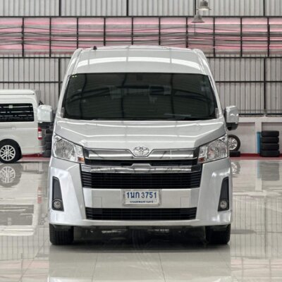 Toyota Commuter 2.8 MT ดีเซล ปี 2020 รถตู้มือสอง เจ๊คำปุ่นยูสคาร์ รถมือสองชลบุรี ระยอง จันทบุรี สมุทรปราการ