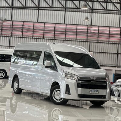 Toyota Commuter 2.8 MT ดีเซล ปี 2020 รถตู้มือสอง เจ๊คำปุ่นยูสคาร์ รถมือสองชลบุรี ระยอง จันทบุรี สมุทรปราการ