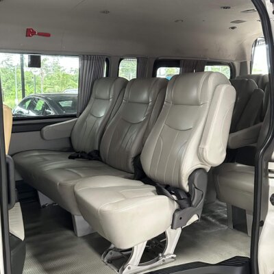 Toyota Commuter 2.8 MT ดีเซล ปี 2020 รถตู้มือสอง เจ๊คำปุ่นยูสคาร์ รถมือสองชลบุรี ระยอง จันทบุรี สมุทรปราการ