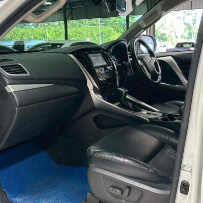 Mitsubishi Pajero Sport 2.4GT 2WD 2016 รถsuvมือสอง เจ๊คำปุ่นยูสคาร์ รถมือสองชลบุรี ระยอง จันทบุรี สมุทรปราการ