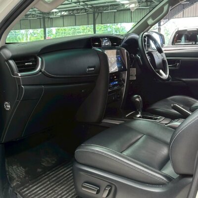 Toyota Fortuner 2.4 V 4WD AT 2020 รถsuvมือสอง เจ๊คำปุ่นยูสคาร์ รถมือสองชลบุรี ระยอง จันทบุรี สมุทรปราการ