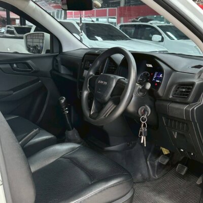 Isuzu D-Max Spark 3.0 Ddi s MT 2021 รถตอนเดียวมือสอง เจ๊คำปุ่นยูสคาร์ รถมือสองชลบุรี ระยอง จันทบุรี สมุทรปราการ