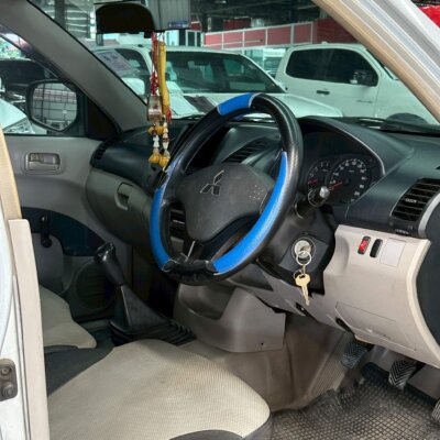Mitsubishi TRITON 2.4 Single Cab GL MT 2013 รถตอนเดียวมือสอง เจ๊คำปุ่นยูสคาร์ รถมือสองชลบุรี ระยอง จันทบุรี สมุทรปราการ