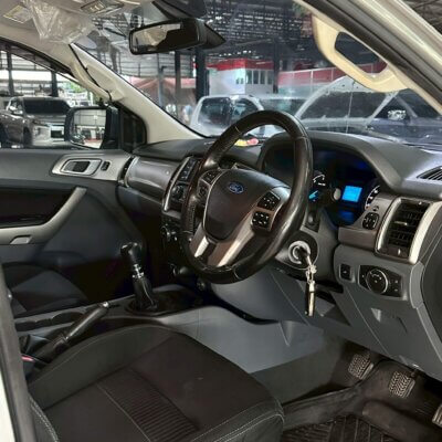 Ford Ranger 2.2 Double cab Hi-Rider XLT 2015 รถกระบะมือสอง เจ๊คำปุ่นยูสคาร์ รถมือสองชลบุรี ระยอง จันทบุรี สมุทรปราการ