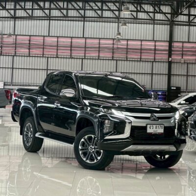 Mitsubishi Triton Plus 2.4 MIVEC GT-Premium Plus Double Cab A/T 2019 รถกระบะมือสอง เจ๊คำปุ่นยูสคาร์ รถมือสองชลบุรี ระยอง จันทบุรี สมุทรปราการ