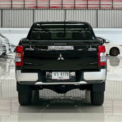 Mitsubishi Triton Plus 2.4 MIVEC GT-Premium Plus Double Cab A/T 2019 รถกระบะมือสอง เจ๊คำปุ่นยูสคาร์ รถมือสองชลบุรี ระยอง จันทบุรี สมุทรปราการ