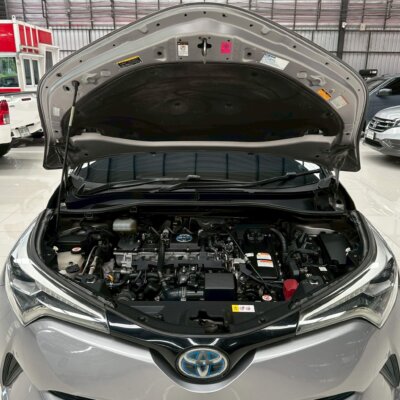 Toyota C-HR 1.8 HV Mid ปี 2018 รถเก๋งมือสอง เจ๊คำปุ่นยูสคาร์ รถมือสองชลบุรี ระยอง จันทบุรี สมุทรปราการ