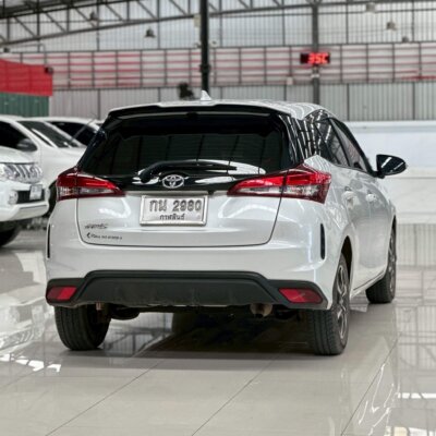 Toyota Yaris Hatchback 1.2 Premium S CVT 2023 รถเก๋งมือสอง เจ๊คำปุ่นยูสคาร์ รถมือสองชลบุรี ระยอง จันทบุรี สมุทรปราการ