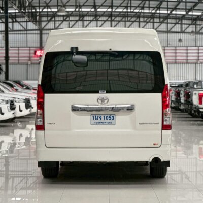Toyota Commuter 2.8 AT ดีเซล ปี 2022 รถตู้มือสอง เจ๊คำปุ่นยูสคาร์ รถมือสองชลบุรี ระยอง จันทบุรี สมุทรปราการ