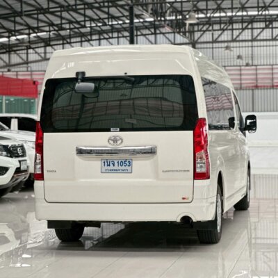Toyota Commuter 2.8 AT ดีเซล ปี 2022 รถตู้มือสอง เจ๊คำปุ่นยูสคาร์ รถมือสองชลบุรี ระยอง จันทบุรี สมุทรปราการ