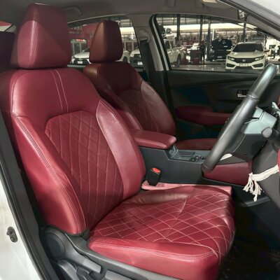 Toyota Yaris Ativ 1.2 Premium Luxury 2023 รถเก๋งมือสอง เจ๊คำปุ่นยูสคาร์ รถมือสองชลบุรี ระยอง จันทบุรี สมุทรปราการ