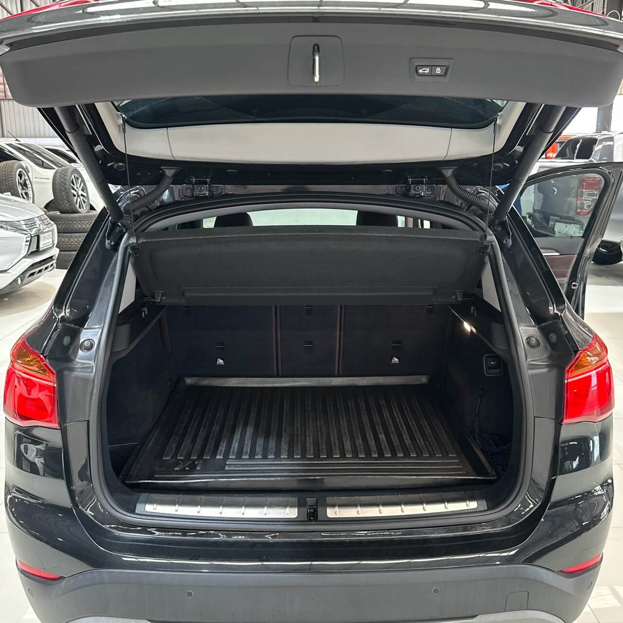 BMW X-1 1.5 sDrive18i xLine 2016 รถsuvมือสอง เจ๊คำปุ่นยูสคาร์ รถมือสองชลบุรี ระยอง จันทบุรี สมุทรปราการ BMW X-1 1.5 sDrive18i xLine 2016 รถsuvมือสอง เจ๊คำปุ่นยูสคาร์ รถมือสองชลบุรี ระยอง จันทบุรี สมุทรปราการ
